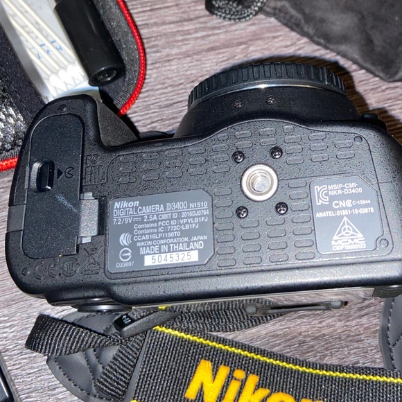 Nikon 3400 DSLR camera - Picture 5 of 15